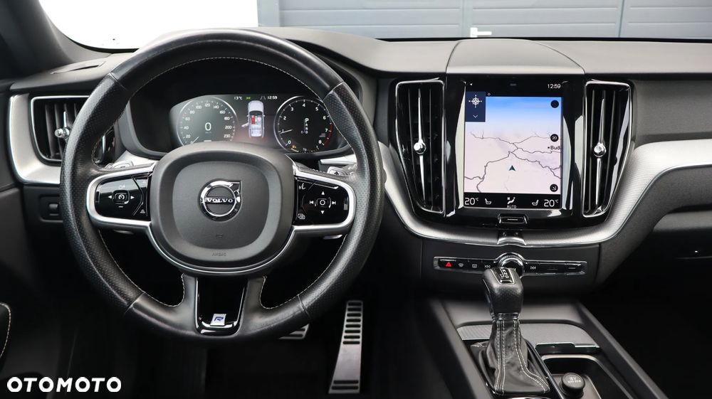 Volvo XC 60 T6 AWD R-Design - 11