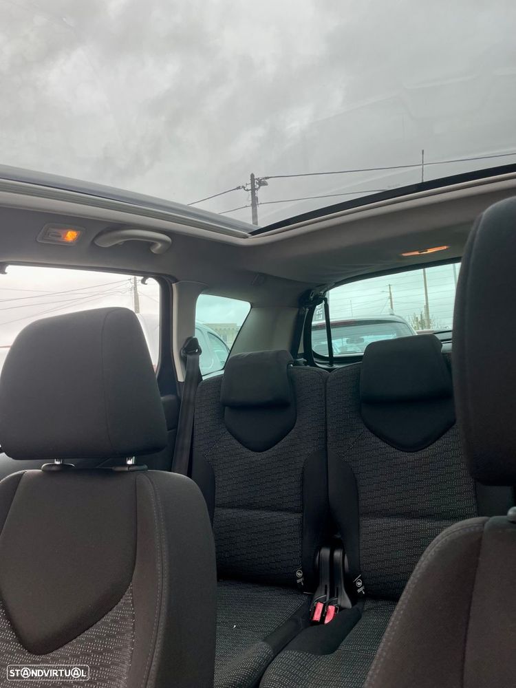 Peugeot 308 SW 1.6 HDi Premium CVM6 - 11