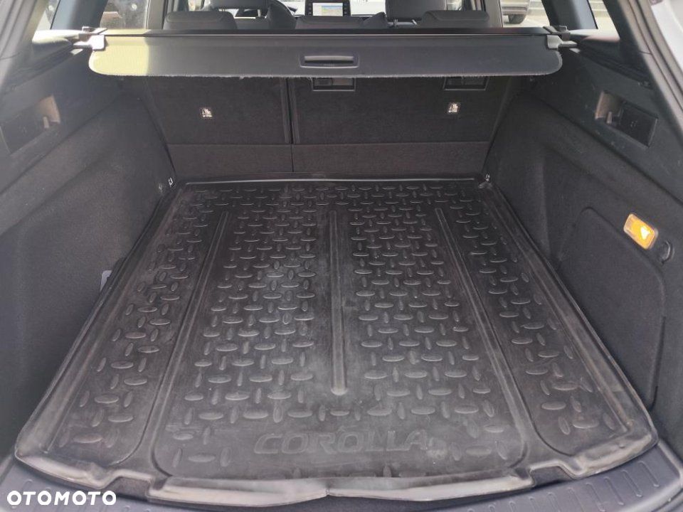 Toyota Corolla - 33