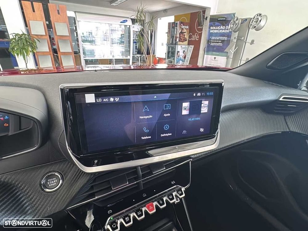 Peugeot 2008 1.2 PureTech Allure - 19