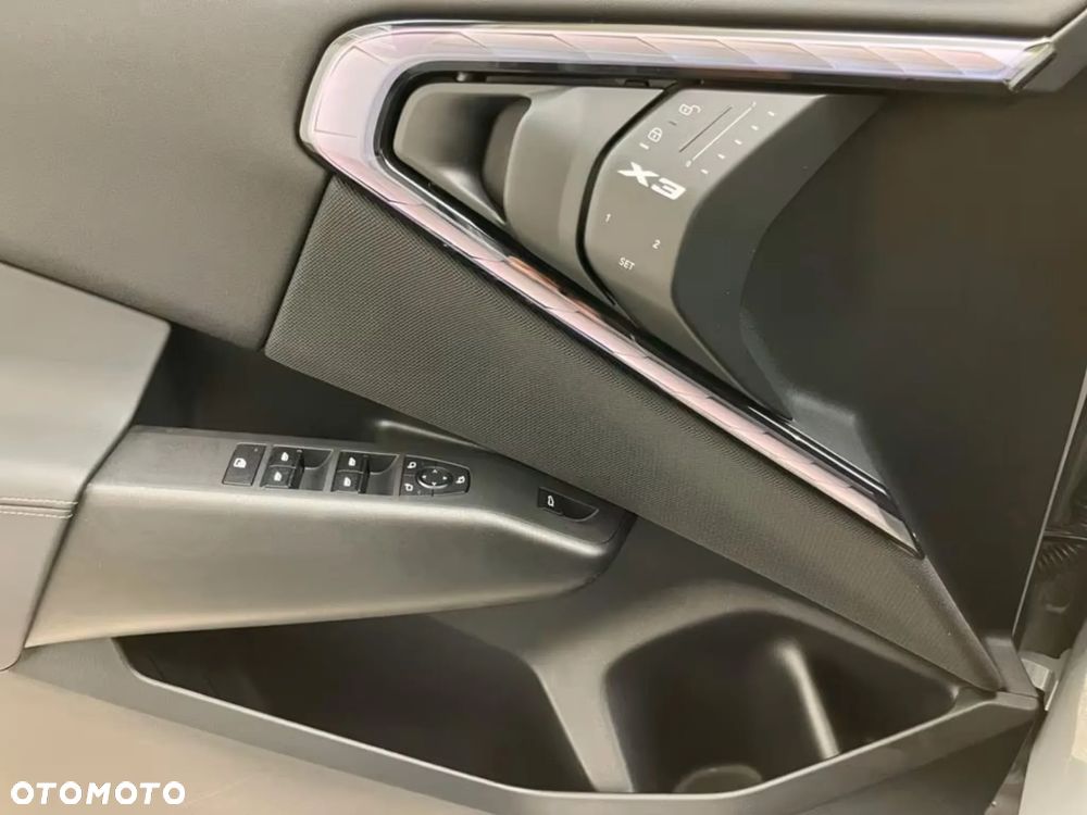 BMW X3 xDrive20 mHEV - 19