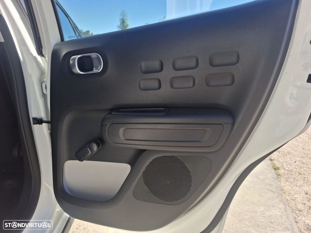 Citroën C3 1.2 PureTech Shine - 37