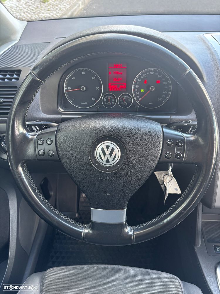 VW Touran 1.9 TDi Highline DSG 7L - 7