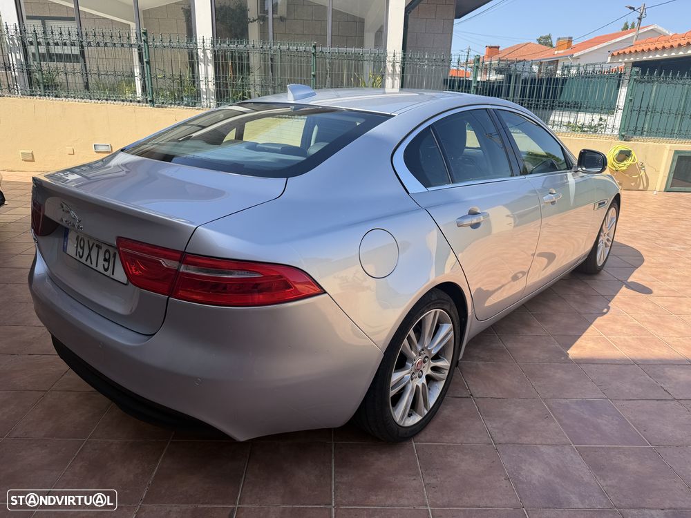 Jaguar XE E-Performance Aut. Prestige - 4