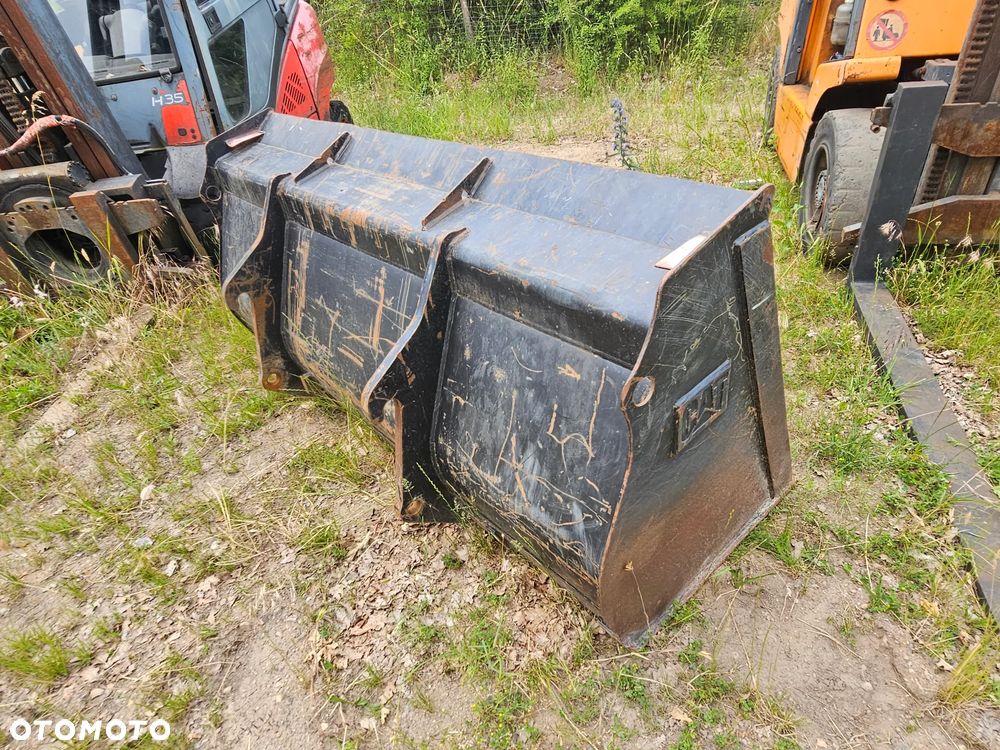 Caterpillar 908h2 - 13
