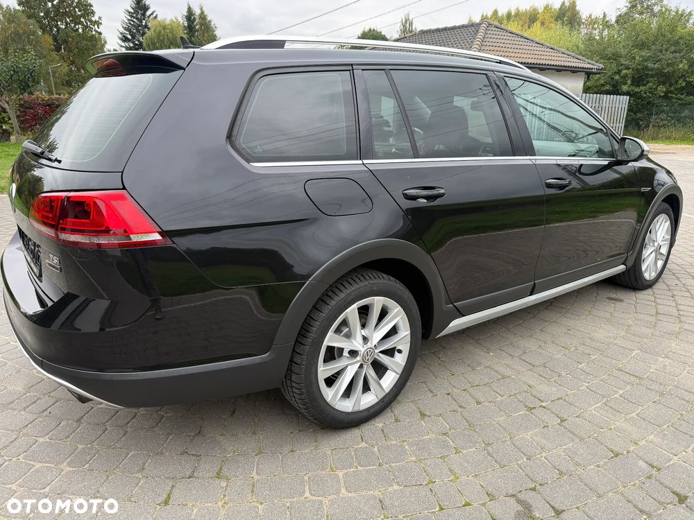 Volkswagen Golf - 10