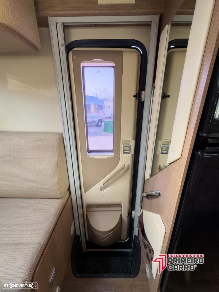 McLouis MC4 Cama central e basculante - 35