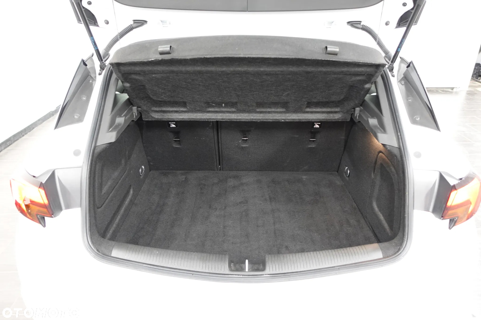 Opel Astra 1.5 D Start/Stop Elegance - 23