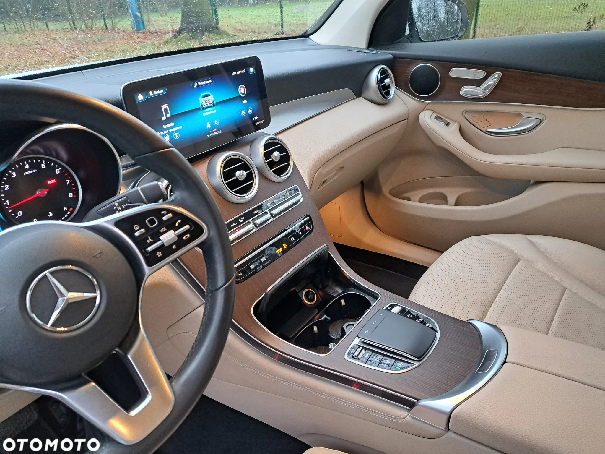 Mercedes-Benz GLC 300 4Matic 9G-TRONIC Exclusive - 36