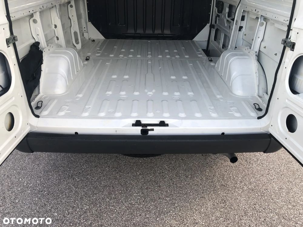 Ford Transit Standard - 19