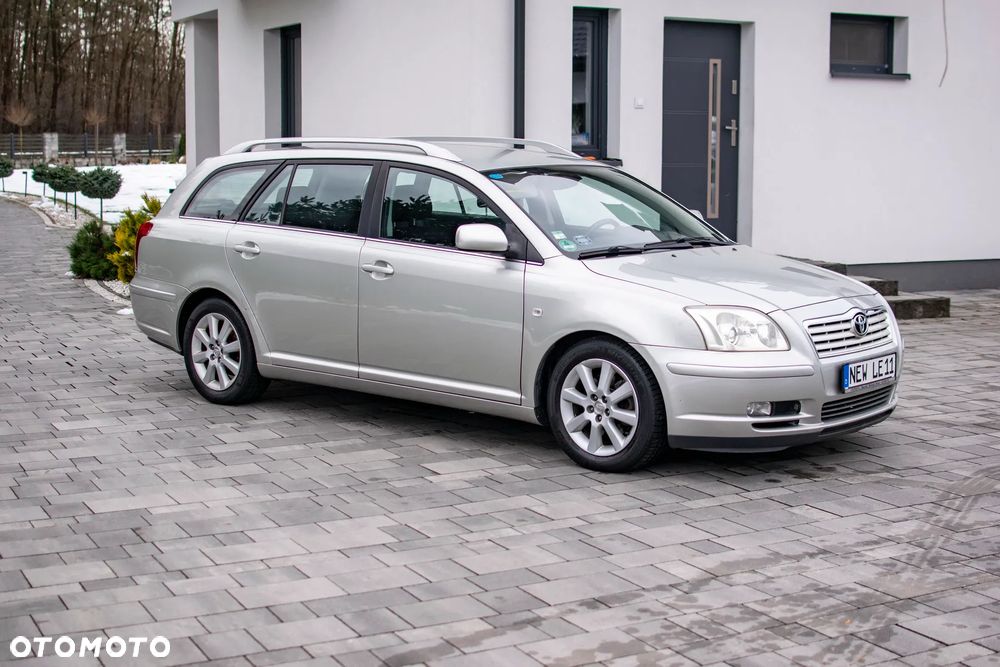 Toyota Avensis - 14
