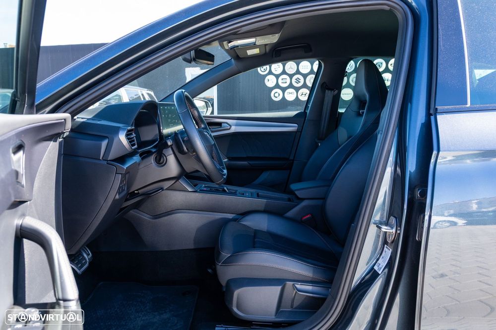 Cupra Leon 1.4 e-Hybrid MID DSG - 11