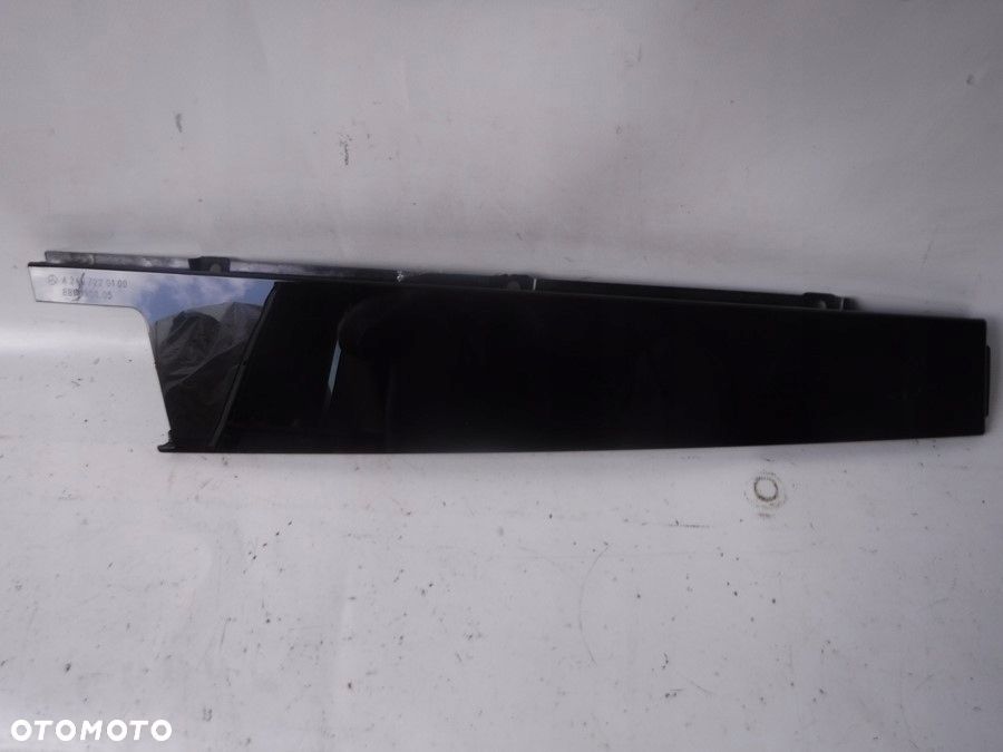 MERCEDES B KLASA W246 LISTWA DRZWI LEWA PRZÓD - 1