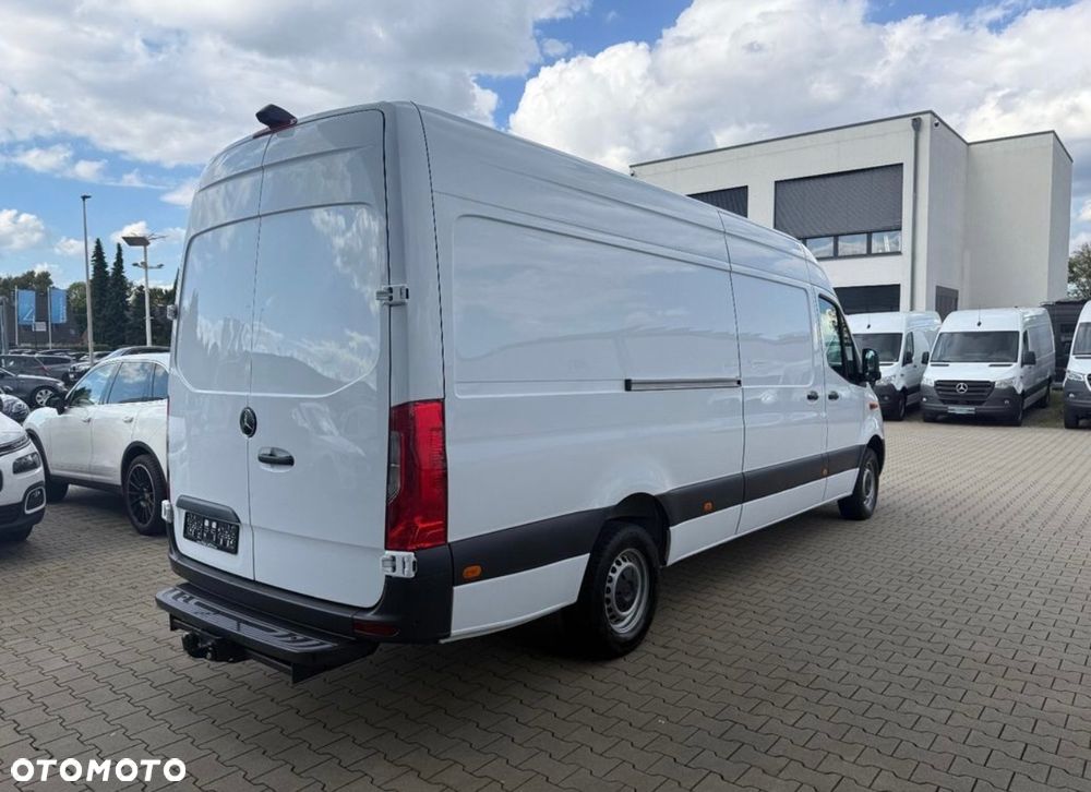 Mercedes-Benz Sprinter - 4
