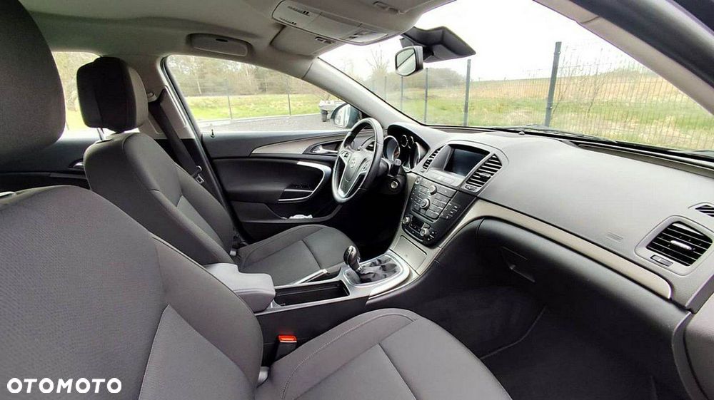 Opel Insignia - 15