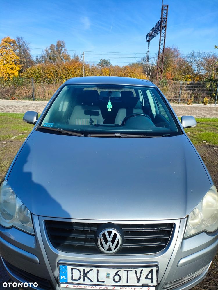 Volkswagen Polo - 2