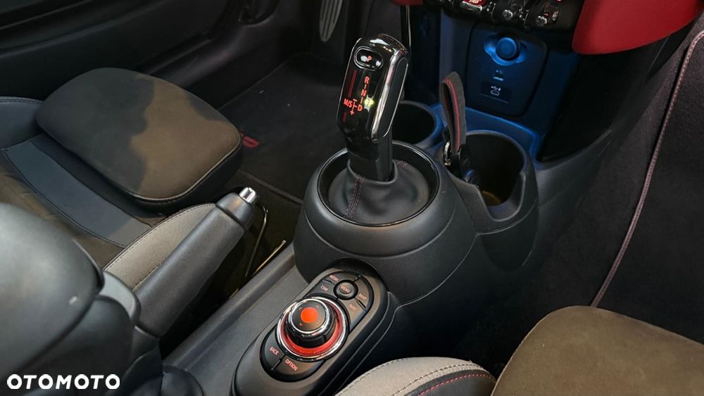 MINI John Cooper Works - 32