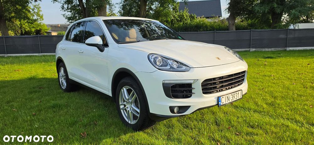 Porsche Cayenne Standard - 2