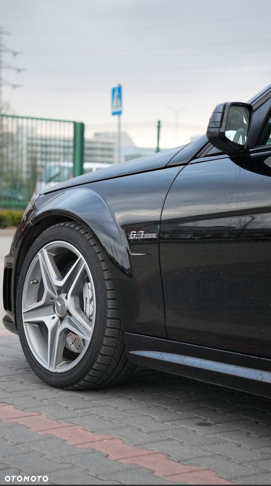 Mercedes-Benz Klasa C 63 AMG - 3