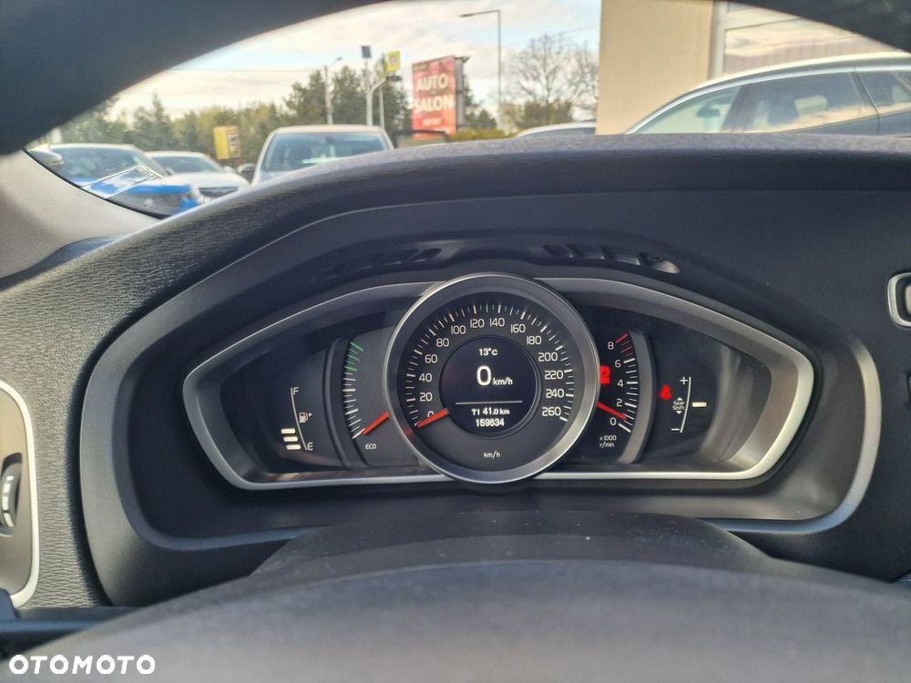 Volvo V40 T3 Kinetic - 28