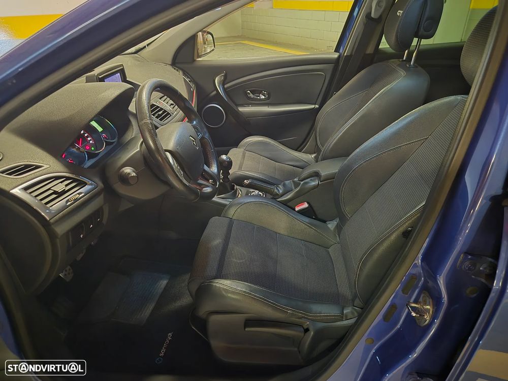 Renault Mégane Sport Tourer 1.5 dCi GT Line - 26