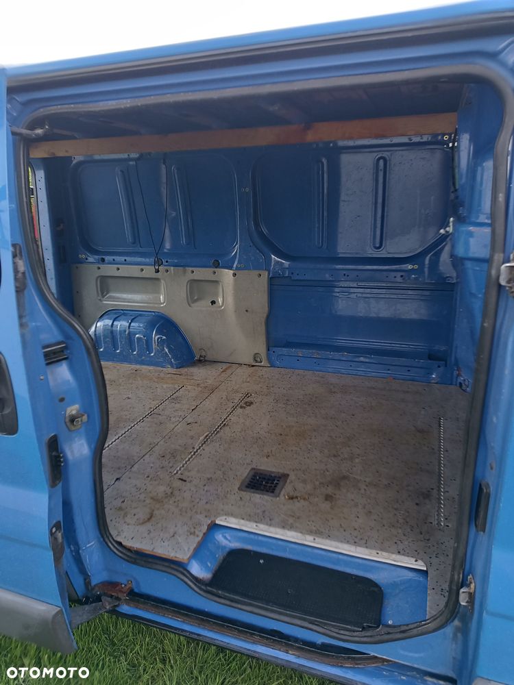 Renault Trafic - 8