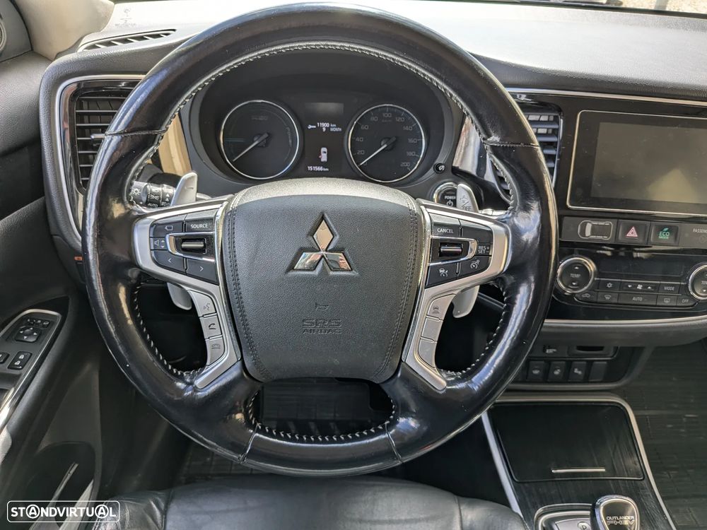 Mitsubishi Outlander 2.0 Intense - 9