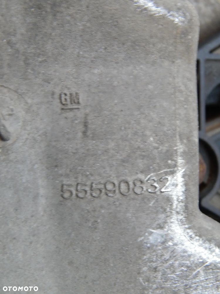 Podstawa filtra oleju pompa wody tłok krobowód 1.6 T LVP LWC Opel Insignia A 08-17 Astra zafira Łuków części - 12