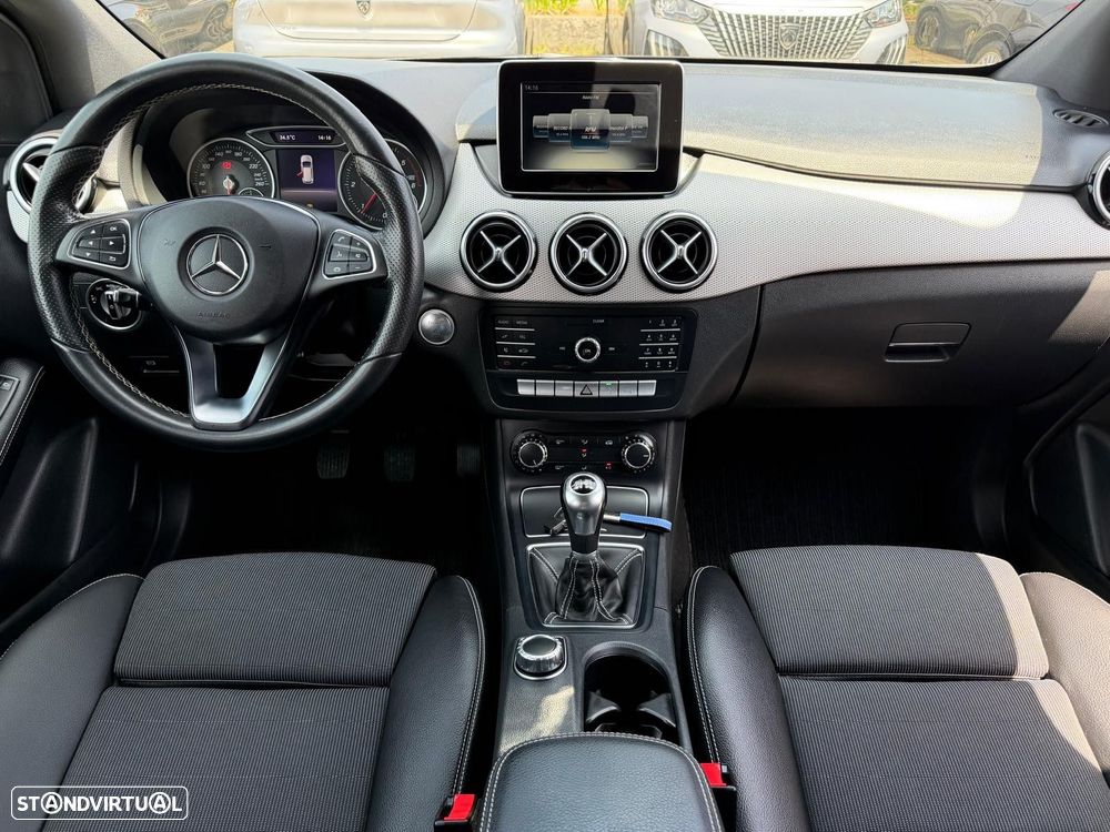 Mercedes-Benz B 180 d Urban - 12