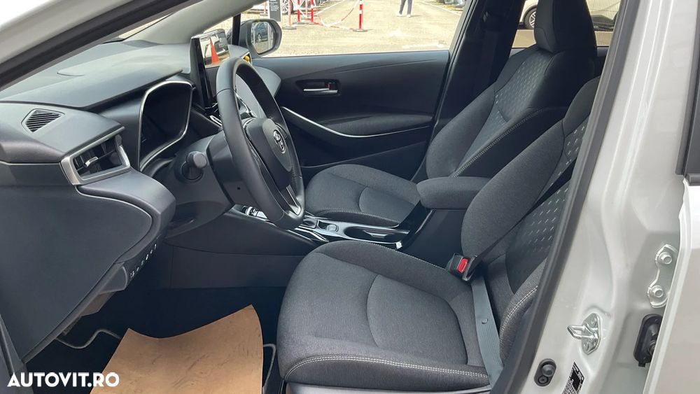 Toyota Corolla 1.8 HSD Dynamic - 13