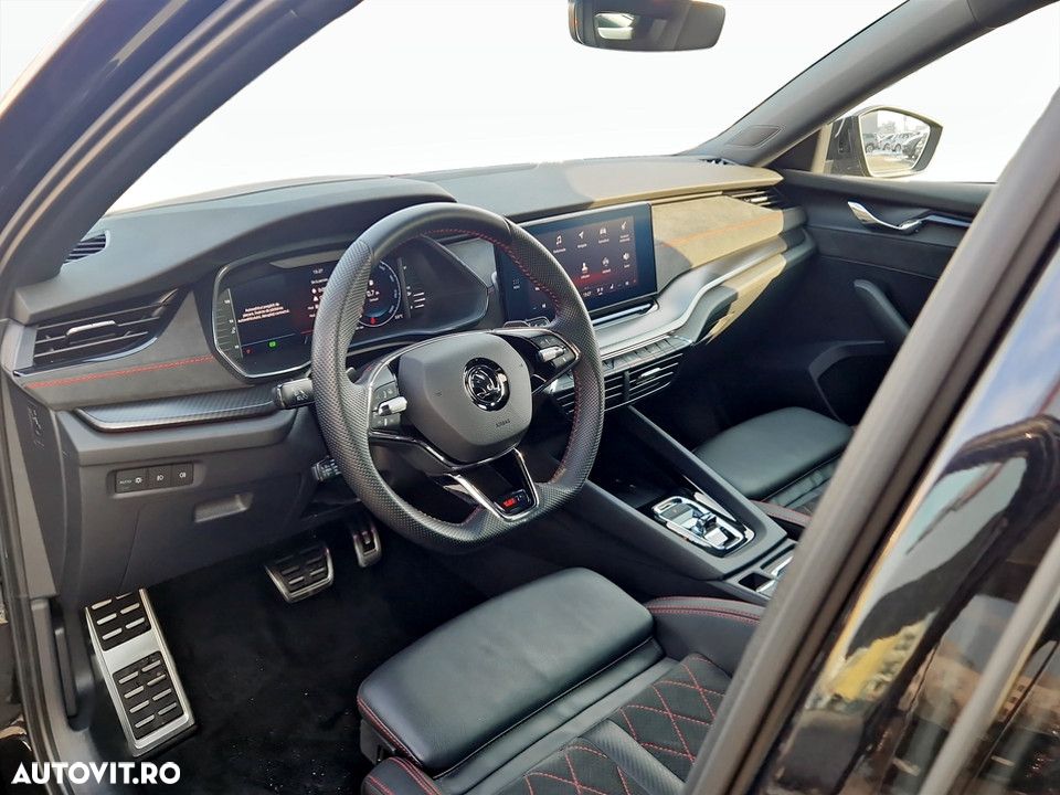 Skoda Octavia 2.0 TDI DSG RS - 17