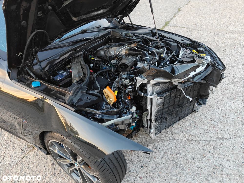 BMW Seria 8 - 28