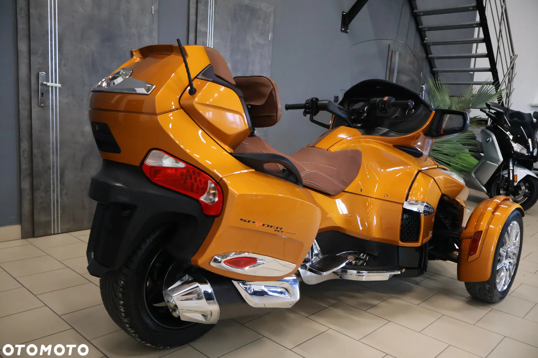 Can-Am Spyder - 16