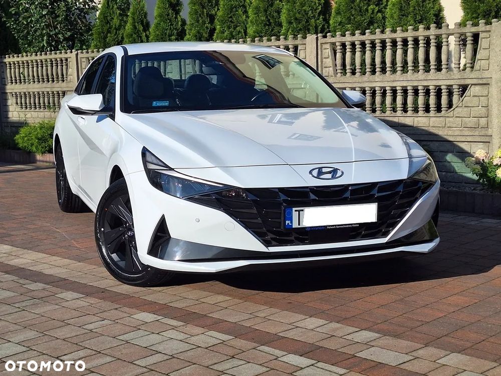 Hyundai Elantra 1.6 Smart - 35