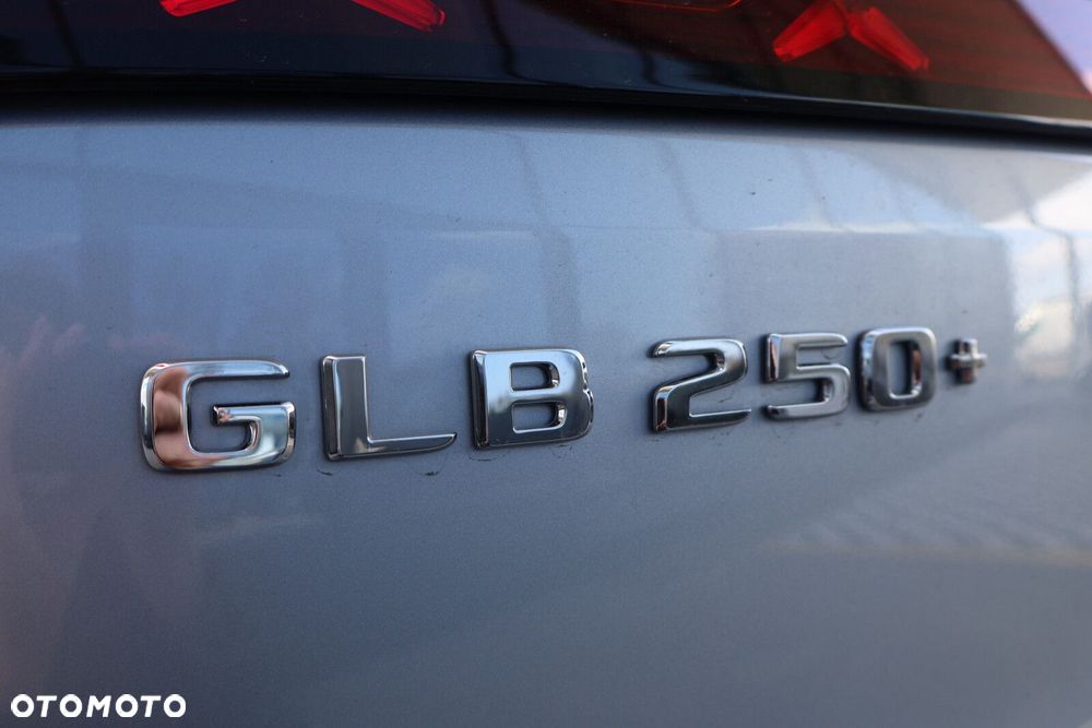 Mercedes-Benz GLB - 28