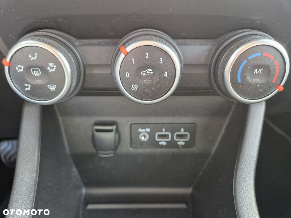 Renault Clio - 11