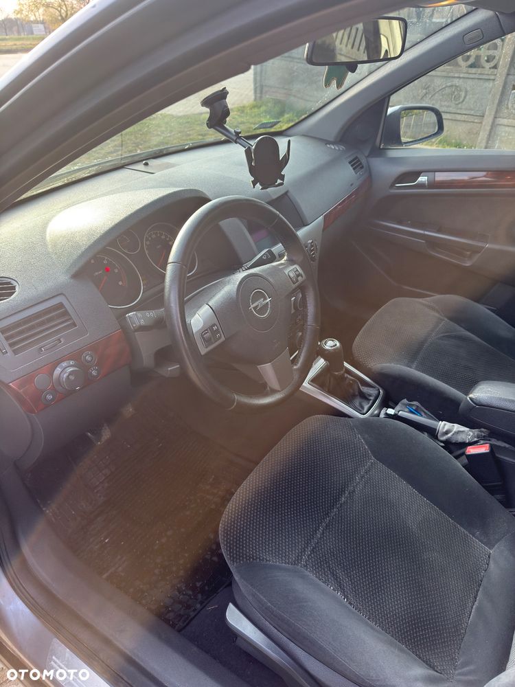 Opel Astra 1.7 CDTI Cosmo - 10