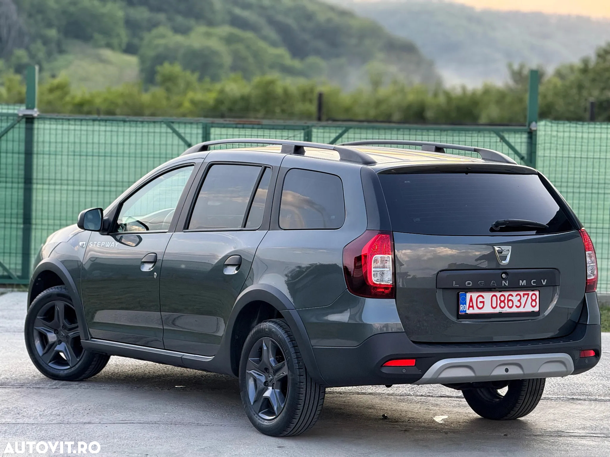 Dacia Logan Stepway MCV 0.9 TCe Prestige - 3