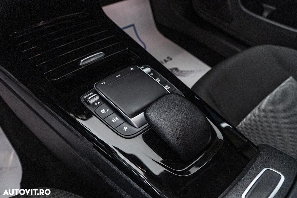 Mercedes-Benz A 180 7G-DCT Advanced Progressive - 35