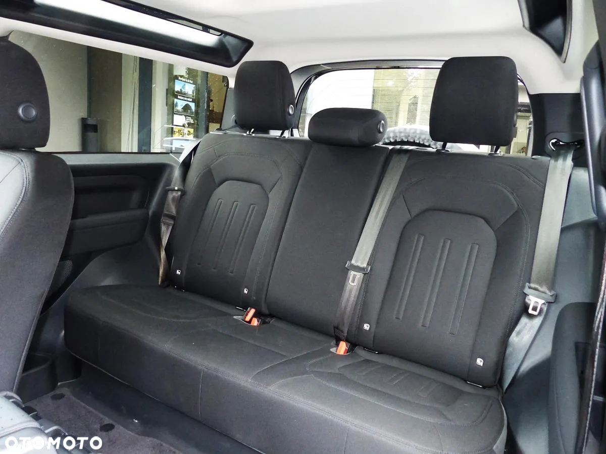 Land Rover Defender - 14