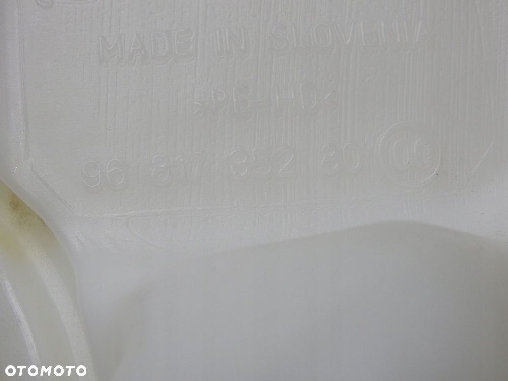 ZBIORNICZEK SPRYSKIWACZY C3 PICASSO 1.6 HDI - 8