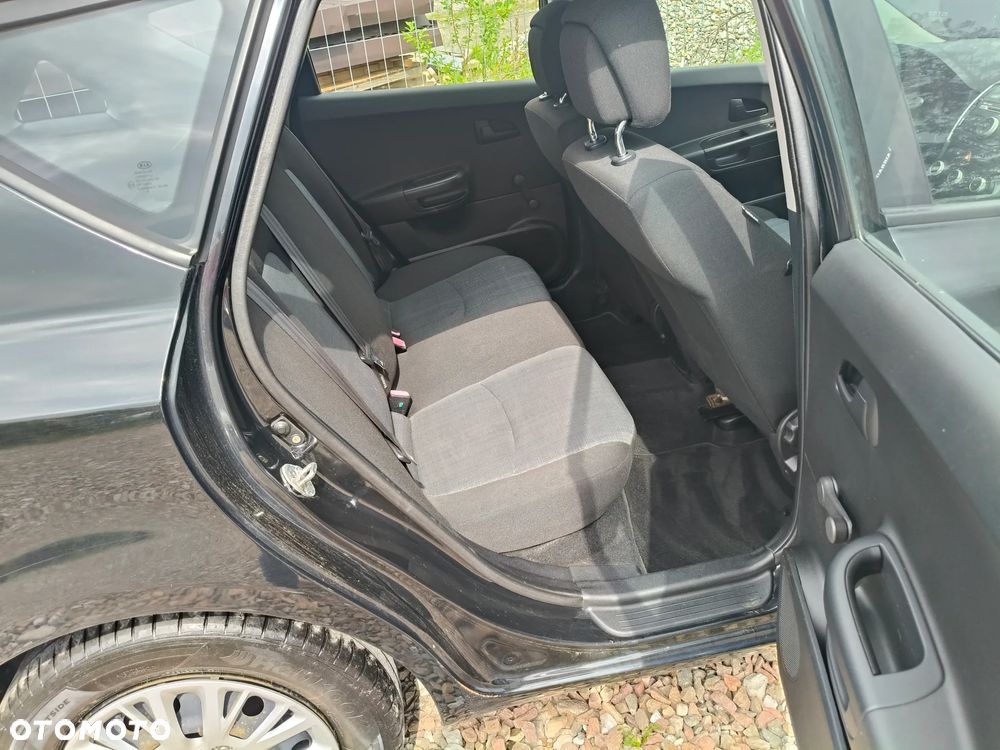 Kia Ceed - 21