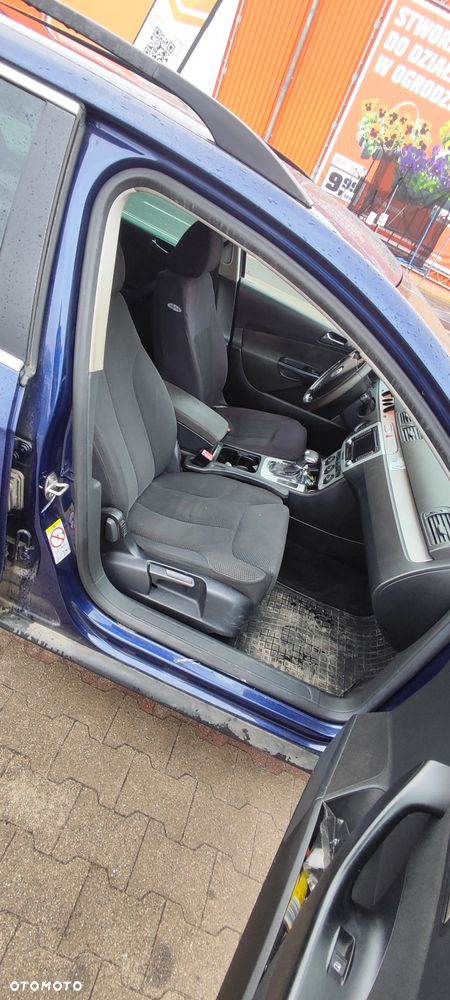Volkswagen Passat - 8