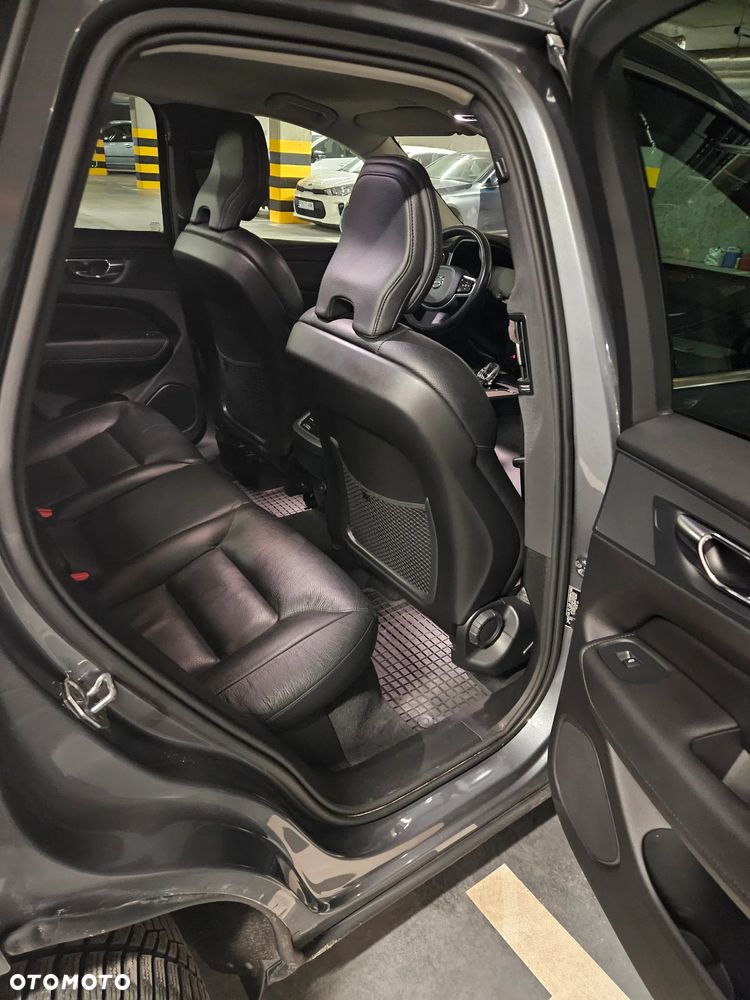 Volvo XC 60 - 21