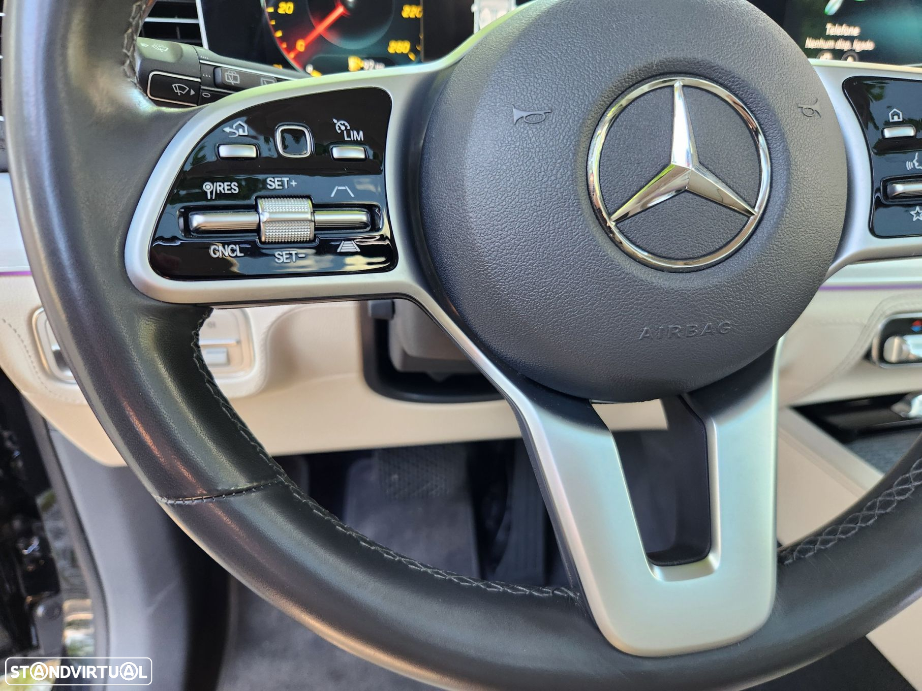 Mercedes-Benz GLE 300 d 4Matic - 23