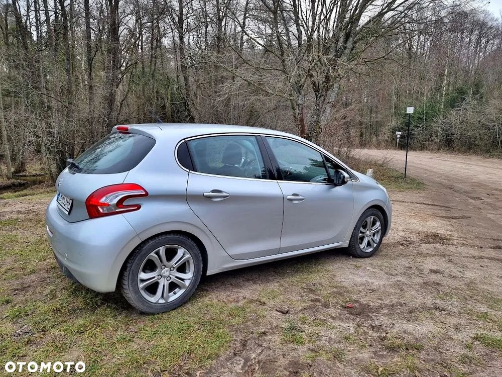 Peugeot 208 120 VTI Allure - 7
