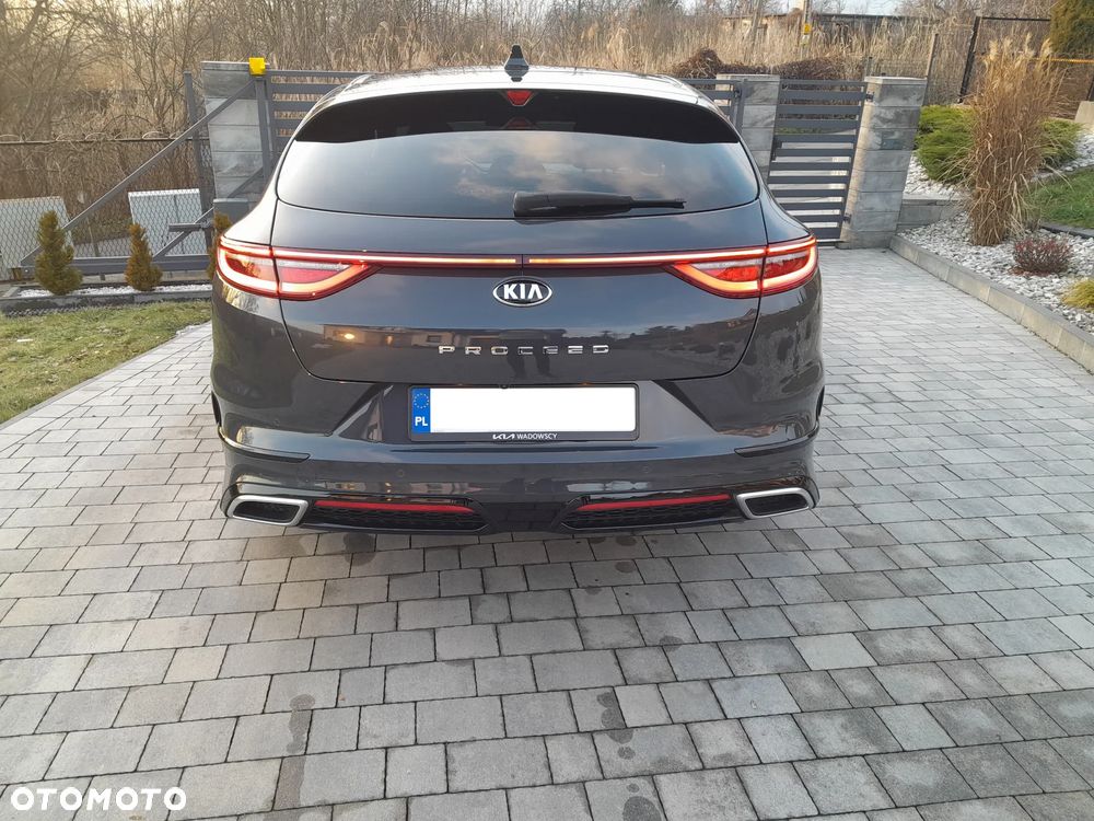 Kia ProCeed 1.4 T-GDI OPF GT LINE - 17