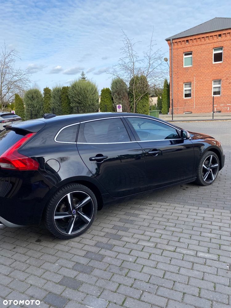 Volvo V40 D2 Drive-E R-Design Momentum - 3