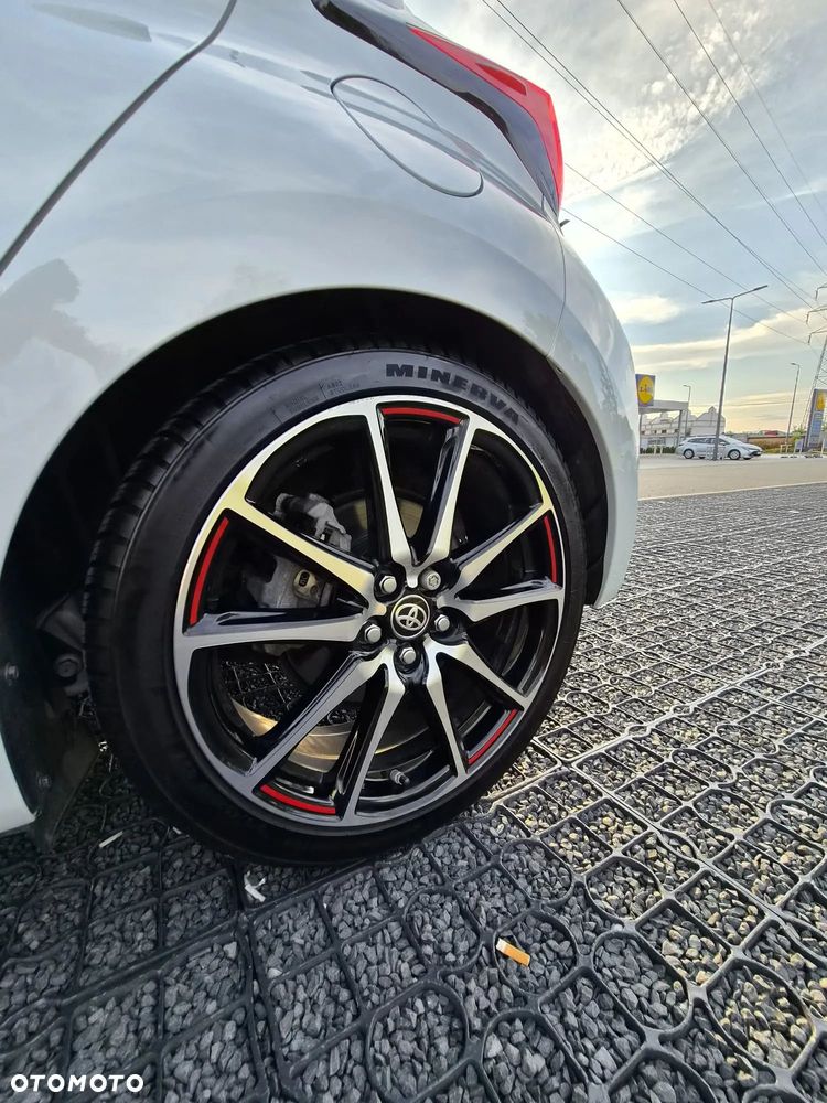 Toyota Yaris - 8
