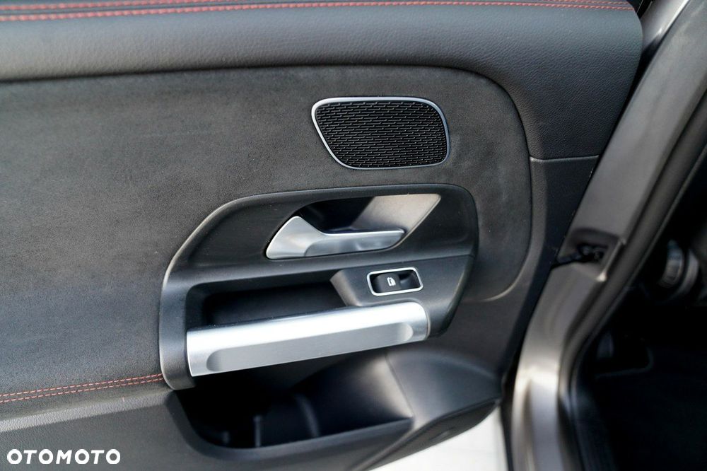 Mercedes-Benz GLB 250 4Matic 8G-DCT AMG Line Advanced Plus - 22